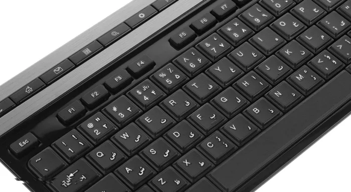 کیبورد بی سیم تسکو مدل TKM7106W همراه با موس بی‌سیم