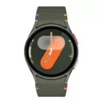 ساعت هوشمند سامسونگ مدل Galaxy Watch 7 40mm دارای قابلیت های کنترل موسیقی (Music Player)، قابلیت مکالمه از طریق بلوتوث، قابلیت تغییر طرح ساعت یا تم، صفحه همیشه روشن (Always-on Display)، پشتیبانی از دستیار صوتی بند پلاستیک