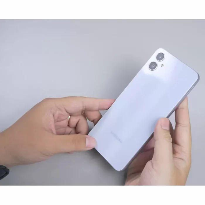 گوشی موبایل سامسونگ مدل Galaxy A05 دو سیم کارت ظرفیت 64 گیگابایت و رم 4 گیگابایت - به همراه شارژر 25وات سامسونگ