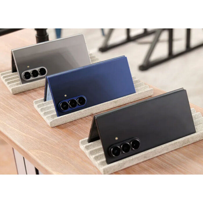 گوشی موبایل سامسونگ مدل Galaxy Z Fold 7 دو سیم‌کارت ظرفیت 256 گیگابایت و رم 12 گیگابایت  - ویتنام - به همراه هدیه هدفون بلوتوثی سامسونگ مدل Galaxy Buds FE