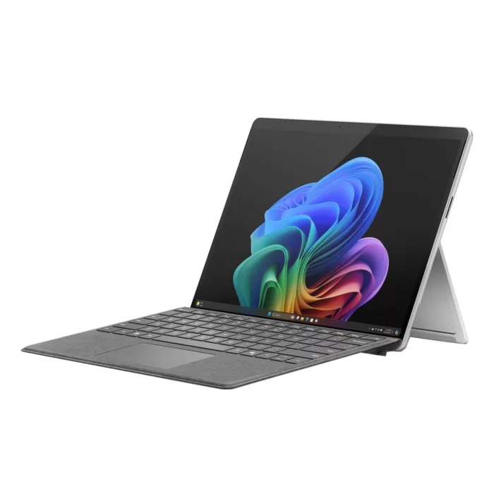 تبلت 13 اینچی مایکروسافت مدل Surface Pro 11-Snapdragon X Elite OLED ظرفیت 1 ترابایت و رم 32 گیگابایت به همراه کیبورد Surface Pro Copilot