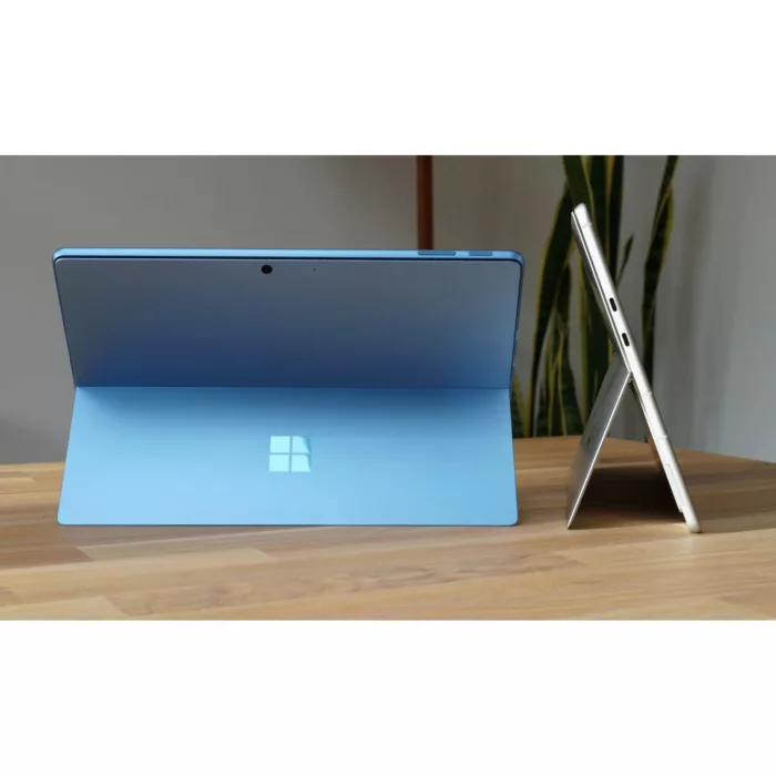 تبلت مایکروسافت مدل Surface Pro 9-i7 1255U ظرفیت 256 گیگابایت و رم 16 گیگابایت