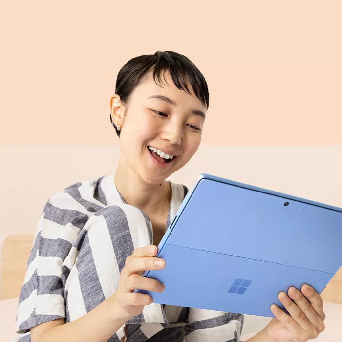 تبلت مایکروسافت مدل Surface Pro 9-i7 1255U ظرفیت 1 ترابایت و رم 16 گیگابایت